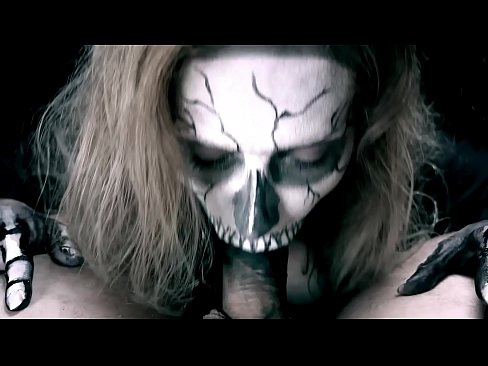 ❤️ Rapariga demoníaca a chupar pilas com a sua boca negra e a engolir esperma. ☑ Porno vídeo em porno pt.ergoupa.top